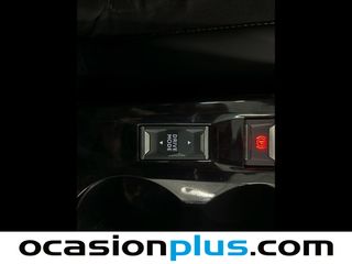 Peugeot 2008 Allure Hybrid eDCS6 100 kW (136 CV)