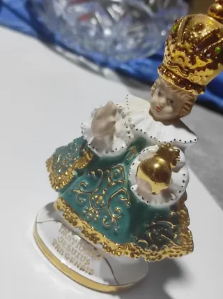 Niño Jesús de Praga cerámica antigua