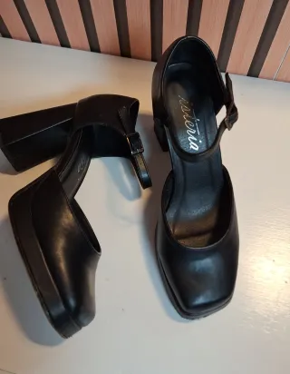 Zapatos de fiesta negros