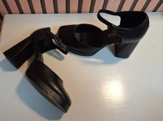 Zapatos de fiesta negros