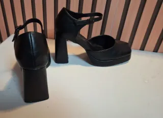 Zapatos de fiesta negros