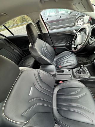 Ford Focus Vignale 2020