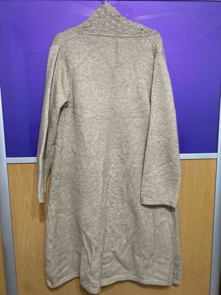 Cárdigan largo de punto beige sin estrenar