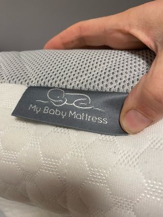 Colchón cuna y sábanas