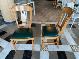 Sillas de comedor madera y cuero verde