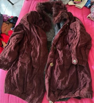 Cappotto con pelliccia sintetica
