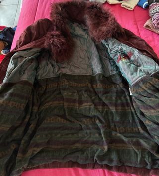 Cappotto con pelliccia sintetica