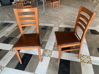 Sillas comedor madera y cuero