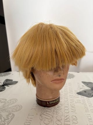 Peluca rubia corta cosplay