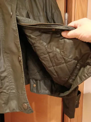 Chaqueta Zara verde con capucha