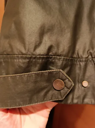 Chaqueta Zara verde con capucha