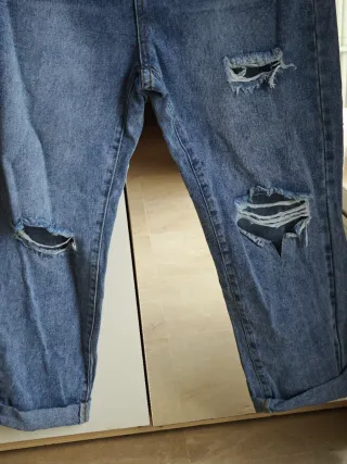 Pantalones vaqueros anchos rotos mujer