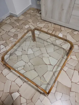 Tavolino da caffè in bambù e vetro