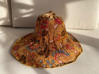 4 Exclusivos Sombreros abanicos de Bambú y Batik