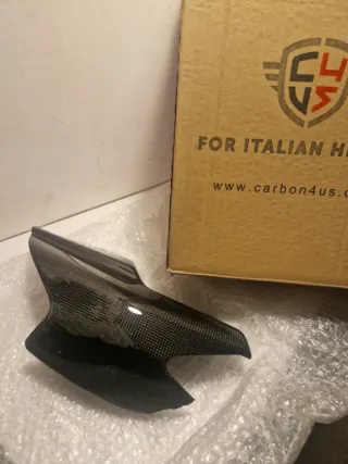 Tapa trasea de Carbono NCR Ducati