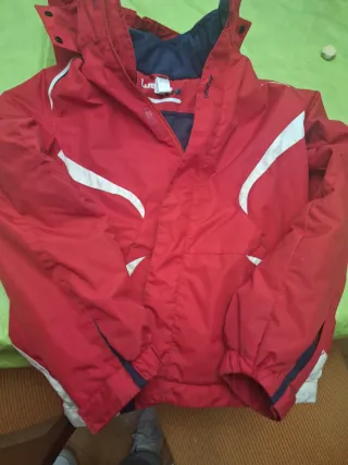 Cazadora de nieve infantil roja. Marca wed'ze