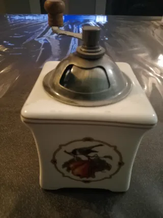 Macinino vintage ceramica decorato