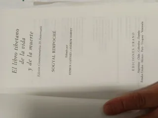 El libro tibetano de la vida y de la muerte (Sp...