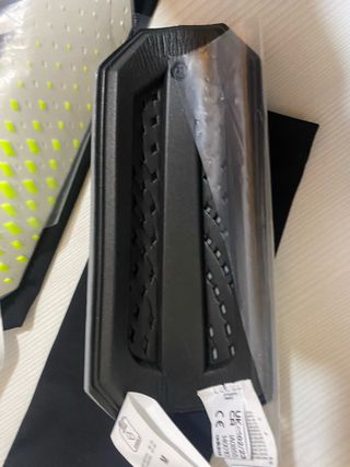 Espinilleras Adidas Predator SG Talla M