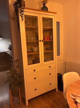 Vitrina Ikea Madera y Cristal