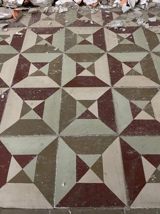 Baldosa hidráulica antigua casa 1900