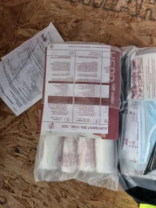 Kit Emergenza Mercedes-Benz con Estintore