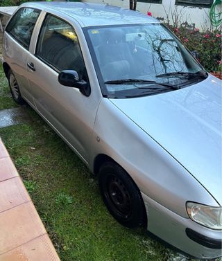 SEAT Ibiza 1.6 3P año 2000 gasolina
