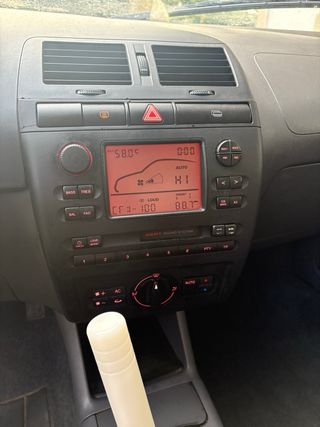 SEAT Ibiza 1.6 3P año 2000 gasolina