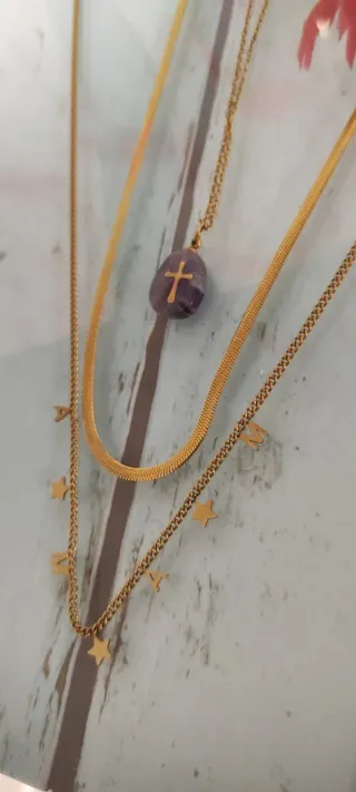 Lote 3 collane in acciaio dorato e viola