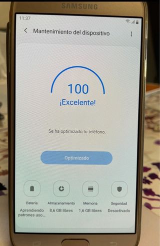 Samsung Galaxy J7 Dorado Smartphone