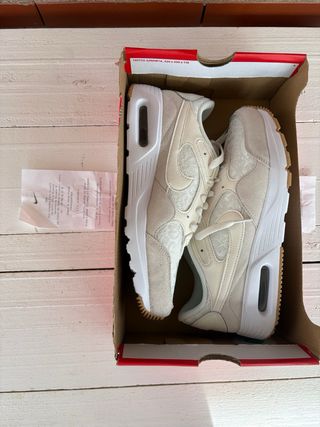 Zapatillas Nike Motiva Gore-Tex Beige/Blanco