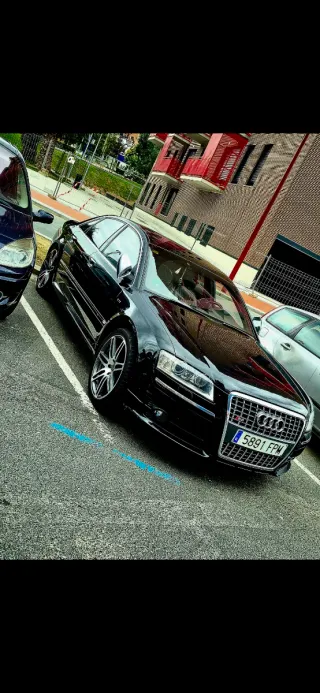 Audi S8  V10 2007