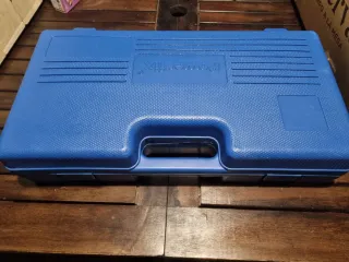 Nivel Láser con Trípode y Accesorios