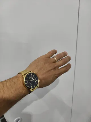 Reloj Versace Dorado y Negro