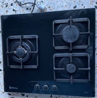 Placa de gas Balay 3 fuegos · Cristal tipo vitro ·