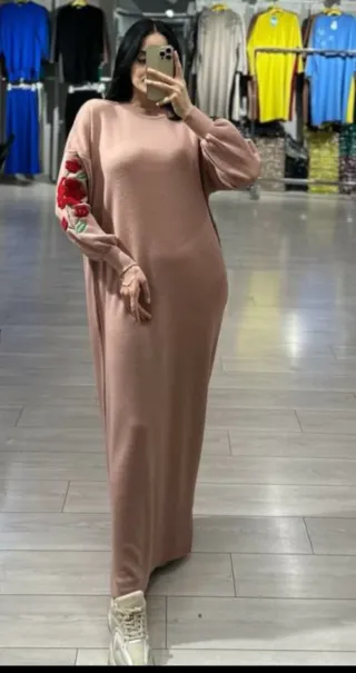 Vestido largo rosa con flores