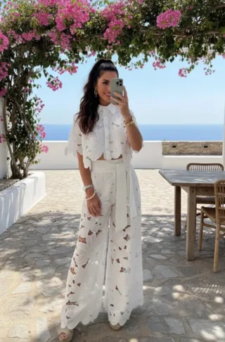 Completo due pezzi ricamato bianco