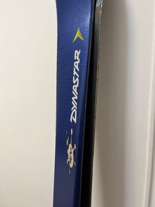 Esquís Dynastar con fijaciones LOOK