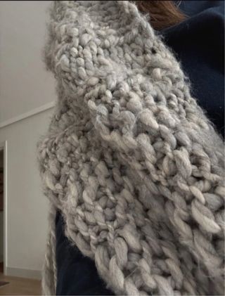 Chal tejido grueso gris