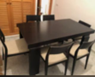 Mesa extensible con 6 sillas