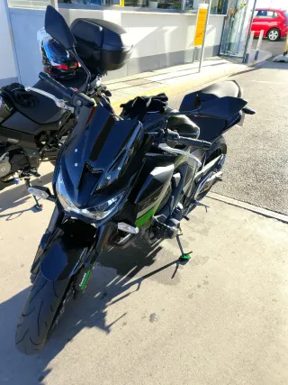 Kawasaki Z800 800cc Naked Manual