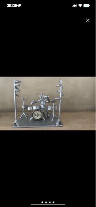 Escultura Metálica The Beatles