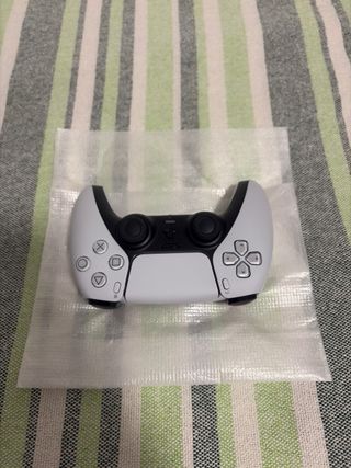 PS5 Digital Edition + TV Samsung 32