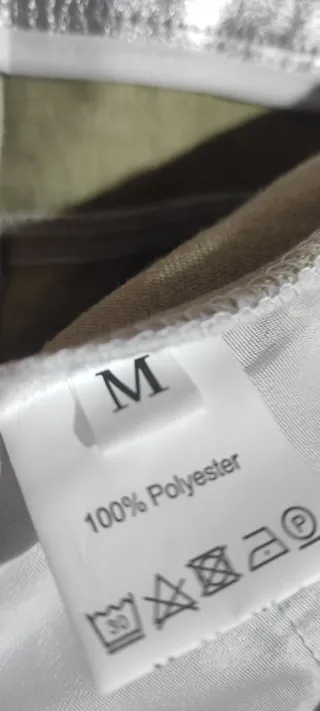 Falda corta plateada