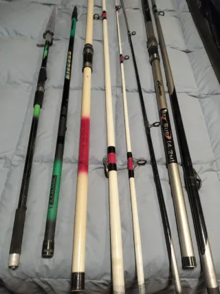 Lote 4 cañas de pesca, varias marcas