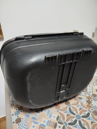 Baúl moto Shad SH37