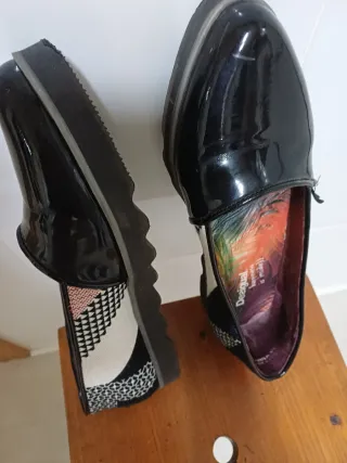 Zapatos Desigual Negros y Multicolor