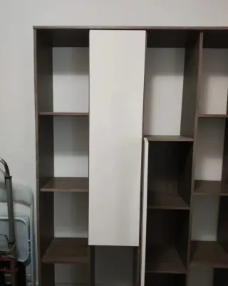 Estantería moderna diseño cajones