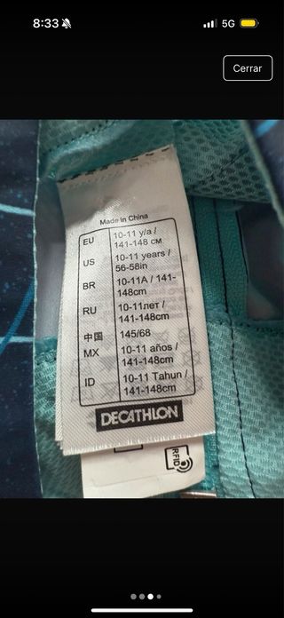 Chaquetas deportivas Decathlon negra y rosa