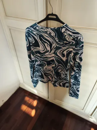 T-shirt SHEIN taglia S